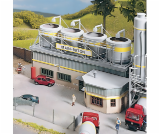 Piko Authentic Edition Hlavní budova s míchačkami betonár...