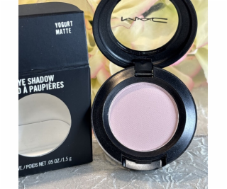 MAC Matné oční stíny s jogurtovou vůní 1,5 g