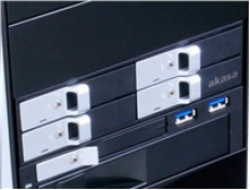 HDD box AKASA Lokstor M22, 4x 2,5" SATA HDD/SSD do 5,25" interní pozice, černý