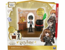 Wizarding World Harry Potter - Hogwarts Zaubertränke Klassenzimmer Spielset mit exklusive Harry Potter Sammelfigur, Spielfigur