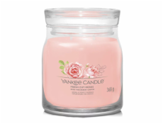 Svíčka ve skleněné dóze Yankee Candle, Čerstvě nařezané růže, 368 g